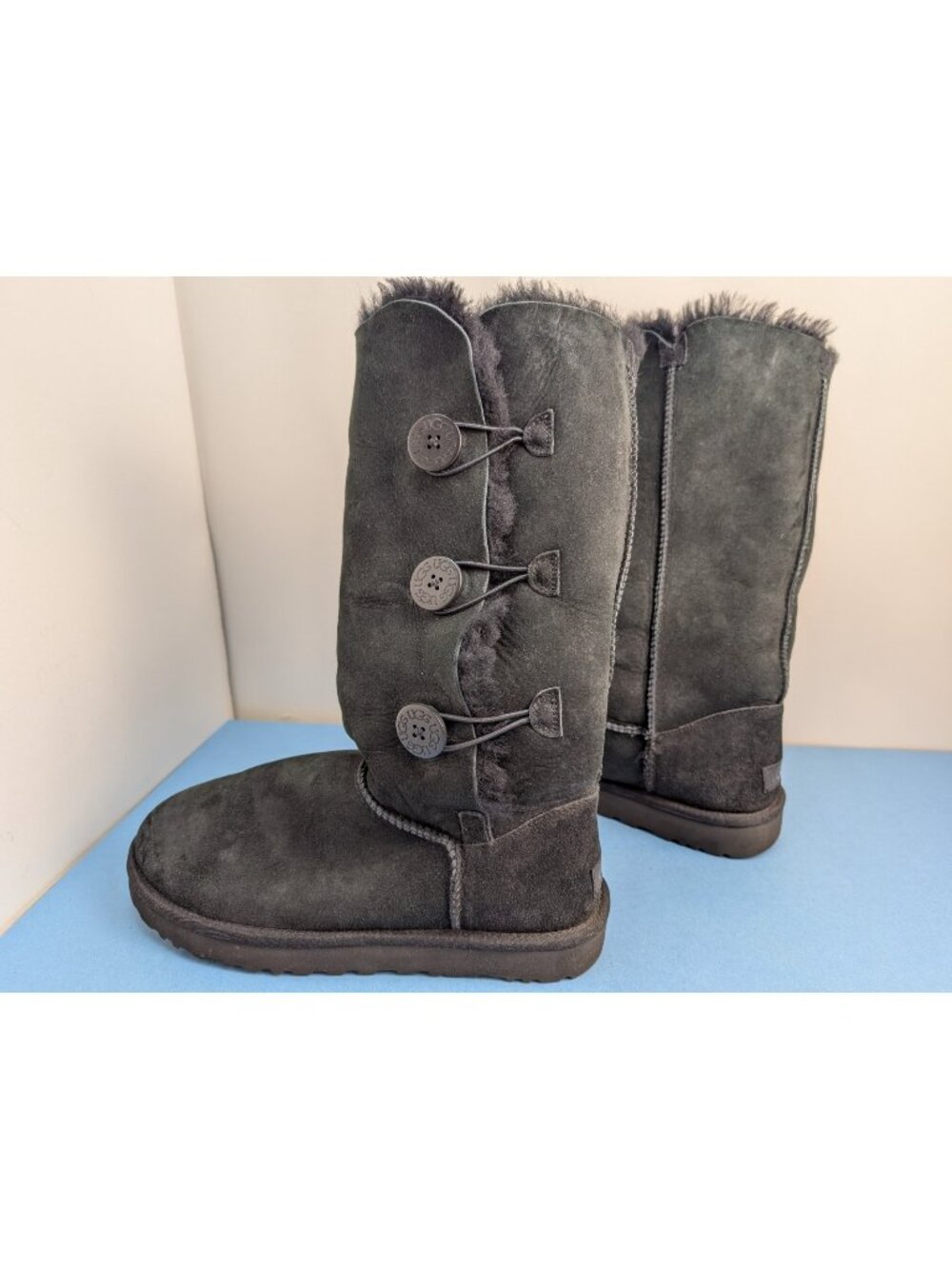 UGG Bailey Button Triplet Winter Boots Women Size 11 EUR 42 Blk Suede Sheepskin